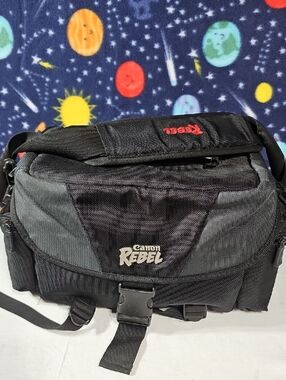 Canon Rebel Black and Gray Men's Messenger Camera Bag
